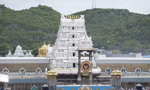 திருப்பதி ஏழுமலையான் கோவில் உண்டியல் வருமானம் ரூ.3.63 கோடி திருப்பதி ஏழுமலையான் கோவில் உண்டியல் வருமானம் ரூ.3.63 கோடி