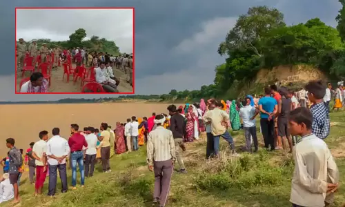 உ.பி.:  ஆற்றில் படகு கவிழ்ந்ததில் உயிரிழந்த 6 பேரின் உடல்கள் மீட்பு