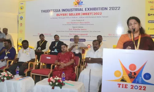 சிறு குறு தொழில் தொடங்க வங்கிகள் எளிதில் கடன் கொடுத்தால் தொழில்வளம் பெருகும் - கனிமொழி எம்.பி.