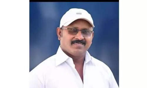 அழகு நிலைய உரிமையாளர் உள்பட 2 பேர் பலி அழகு நிலைய உரிமையாளர் உள்பட 2 பேர் பலி