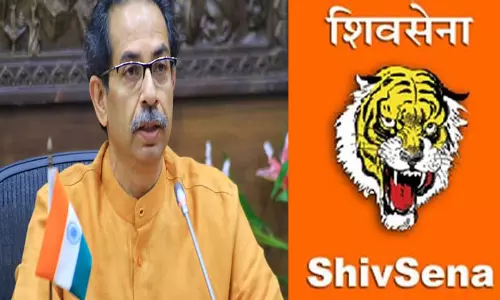 யார் வேண்டுமானாலும் உரிமை கோர சிவசேனா தெருவில் கிடைக்கும் பொருள் அல்ல- உத்தவ் தாக்கரே