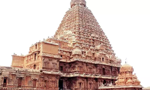 கங்கை கொண்ட சோழனின் ஆயிரம் ஆண்டு அதிசய வரலாறு கங்கை கொண்ட சோழனின் ஆயிரம் ஆண்டு அதிசய வரலாறு