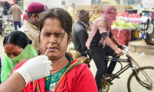 தலைநகர் டெல்லியில் இன்று சற்று அதிகரித்த கொரோனா பாதிப்பு தலைநகர் டெல்லியில் இன்று சற்று அதிகரித்த கொரோனா பாதிப்பு