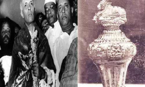 சுதந்திர நாளில் நேருவுக்கு திருவாவடுதுறை ஆதீனம் வழங்கிய செங்கோல்