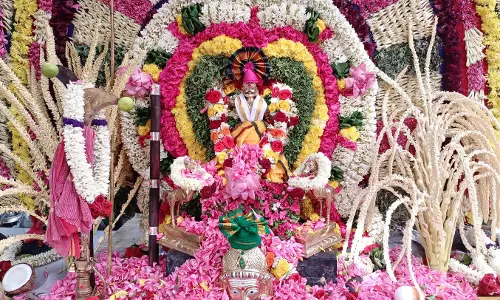 ஆடி கழுவாடியையொட்டி சிங்கார கருப்பண்ண சாமி கோவிலில் முப்பூஜை விழா ஆடி கழுவாடியையொட்டி சிங்கார கருப்பண்ண சாமி கோவிலில் முப்பூஜை விழா