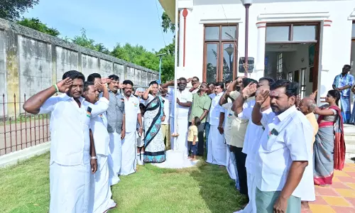 சுதந்திரதின விழா கொண்டாட்டம் சுதந்திரதின விழா கொண்டாட்டம்