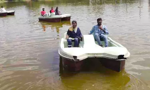 சித்தன்னவாசலில் குவிந்த சுற்றுலா பயணிகள்