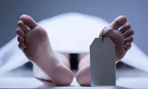 கார் மோதி டிரைவர் பலி