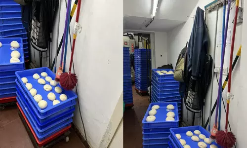 பீட்சா மாவுக்கு அருகே கழிவறை மாப், ஸ்டிக்: பீட்சா பிரியர்கள் அதிர்ச்சி- வைரலாகும் புகைப்படம்