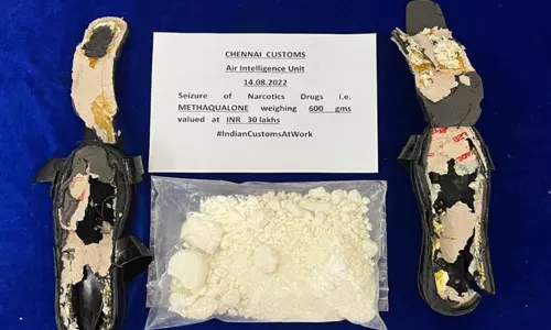 சென்னை விமான நிலையத்தில் ரூ. 30 லட்சம் மதிப்புள்ள போதை பொருள் பறிமுதல்  - வெளிநாட்டு பெண் கைது