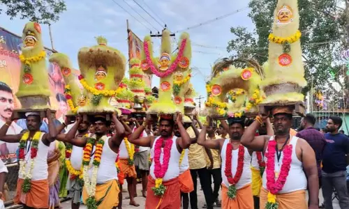 முளைப்பாரி ஊர்வலம் முளைப்பாரி ஊர்வலம்