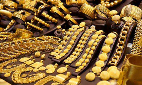 வீடு புகுந்து 2½ பவுன் நகை திருட்டு