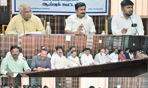 செய்தி மக்கள் தொடர்பு அலுவலர்களின் பணி ஆய்வுக்கூட்டம்: அமைச்சர் மு.பெ.சாமிநாதன் பங்கேற்பு