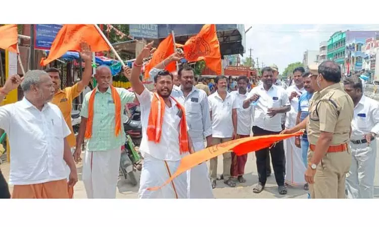 கனல் கண்ணன் கைது செய்யப்பட்டதை கண்டித்து இந்து முன்னணியினர் ஆர்ப்பாட்டம் கனல் கண்ணன் கைது செய்யப்பட்டதை கண்டித்து இந்து முன்னணியினர் ஆர்ப்பாட்டம்