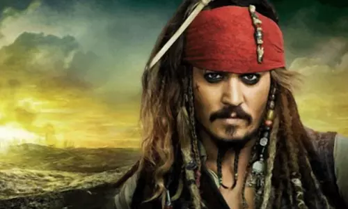 25 வருடங்களுக்கு பிறகு மீண்டும் படம் இயக்க வரும் ஹாலிவுட் நடிகர் ஜானிடெப் 25 வருடங்களுக்கு பிறகு மீண்டும் படம் இயக்க வரும் ஹாலிவுட் நடிகர் ஜானிடெப்