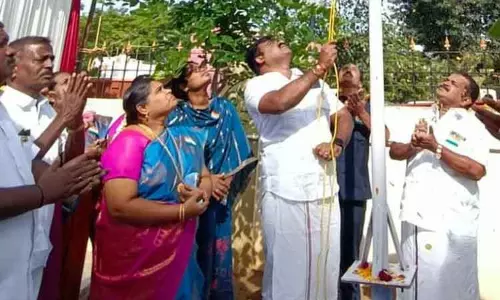 சுதந்திர தினவிழா கொண்டாட்டம் சுதந்திர தினவிழா கொண்டாட்டம்