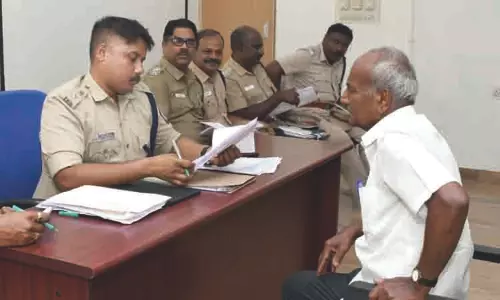 போலீஸ் சூப்பிரண்டு அலுவலகத்தில் பொதுமக்கள் குறைதீர்ப்பு முகாம் போலீஸ் சூப்பிரண்டு அலுவலகத்தில் பொதுமக்கள் குறைதீர்ப்பு முகாம்