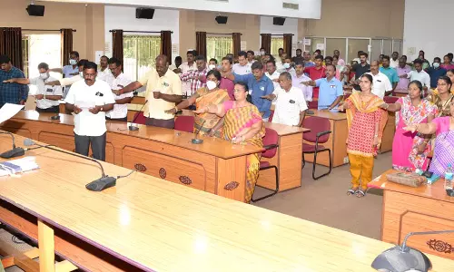 நாமக்கல் கலெக்டர் அலுவலகத்தில்  நல்லிணக்க நாள் உறுதிமொழி ஏற்பு