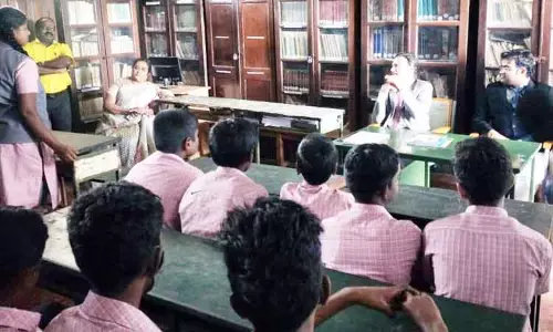 மாணவ-மாணவிகள் போதை பழக்கத்துக்கு ஆளாகக்கூடாது