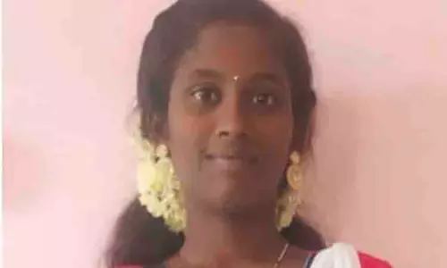 மரத்தில் ஸ்கூட்டர் மோதல்; பள்ளி மாணவி பலி