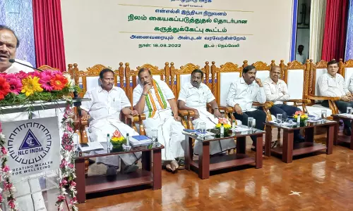 என்.எல்.சி.க்கு நிலம் கொடுத்தவர்களுக்கு இழப்பீடு வழங்கவில்லை என்.எல்.சி.க்கு நிலம் கொடுத்தவர்களுக்கு இழப்பீடு வழங்கவில்லை