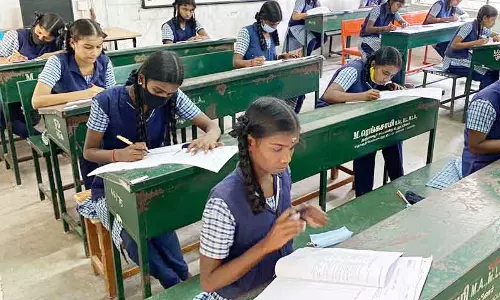 பிளஸ்-1 மாணவர்களுக்கு தமிழ் மொழி இலக்கிய திறனறிவு தேர்வு பிளஸ்-1 மாணவர்களுக்கு தமிழ் மொழி இலக்கிய திறனறிவு தேர்வு