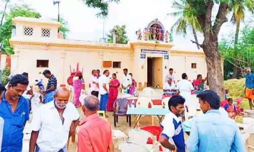 கோவில் நில ஏலத்தை பொதுமக்கள் புறக்கணிப்பு-வாக்குவாதம் கோவில் நில ஏலத்தை பொதுமக்கள் புறக்கணிப்பு-வாக்குவாதம்