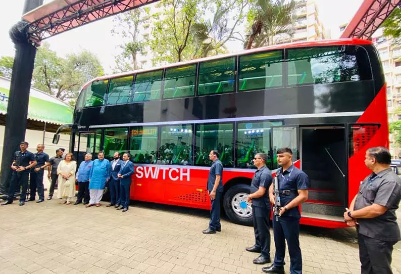 நாட்டில் முதல்முறையாகஎ லெக்ட்ரிக் ஏ.சி. மாடி பஸ் அறிமுகம்- அடுத்த மாதம் சேவை தொடக்கம்