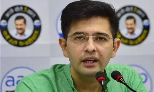 கெஜ்ரிவாலின் அரசியல் அந்தஸ்து வளர்வதை பார்த்து பிரதமர் மோடி பயப்படுகிறார்- ஆம் ஆத்மி எம்.பி. பேச்சு