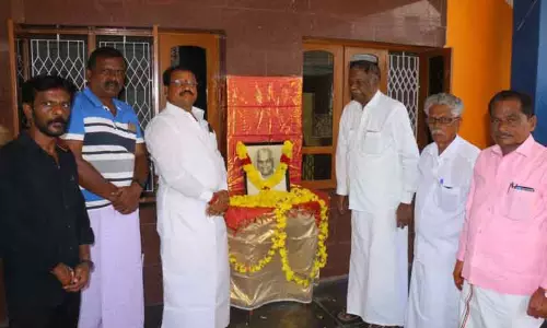 ஜி.கே.மூப்பனார் உருவப்படத்துக்கு மாலை அணிவிப்பு