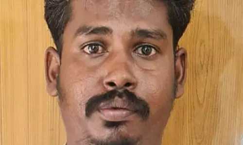 ஊஞ்சலூர் அருகே கோவில் உண்டியலை உடைத்து பணம் திருடியவர் கைது ஊஞ்சலூர் அருகே கோவில் உண்டியலை உடைத்து பணம் திருடியவர் கைது
