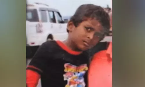 தூத்துக்குடி: தாயை காப்பாற்ற தன் உயிரை பணயம் வைத்த 5 வயது சிறுவன் பலியான சோகம்...! தூத்துக்குடி: தாயை காப்பாற்ற தன் உயிரை பணயம் வைத்த 5 வயது சிறுவன் பலியான சோகம்...!