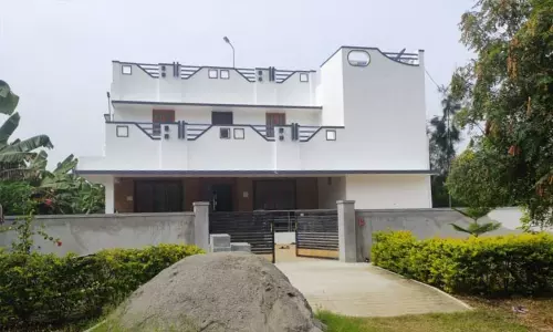 டி.வி பார்த்துக் கொண்டிருந்த பெண்ணின் தாலி சங்கிலியை பறித்த கொள்ளையன்...! டி.வி பார்த்துக் கொண்டிருந்த பெண்ணின் தாலி சங்கிலியை பறித்த கொள்ளையன்...!