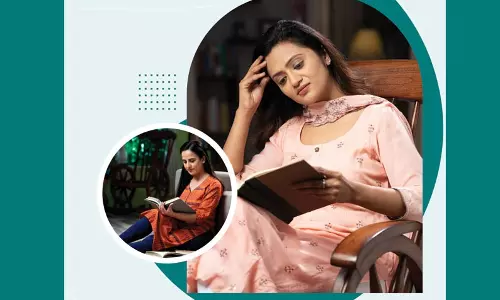 புத்தகம் படிக்கும்போது உட்காரும் முறைகள் புத்தகம் படிக்கும்போது உட்காரும் முறைகள்