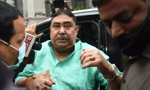 கால்நடை கடத்தல் வழக்கு: அனுபிரதா மொண்டலின் சி.பி.ஐ. காவல் ஆகஸ்டு 24 வரை நீட்டிப்பு கால்நடை கடத்தல் வழக்கு: அனுபிரதா மொண்டலின் சி.பி.ஐ. காவல் ஆகஸ்டு 24 வரை நீட்டிப்பு