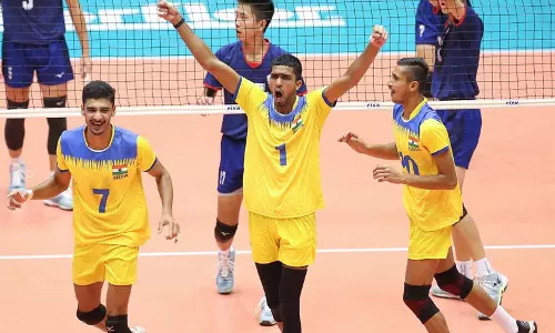 ஆசிய ஜூனியர் கைப்பந்து: அரைஇறுதியில் இந்தியா