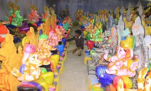 விநாயகர் சிலைகள் தயாரிக்கும் பணி மும்முரம்