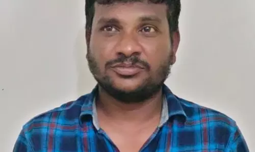 மிளகாய் பொடி தூவி பெண்ணிடம் தாலி சங்கிலி பறித்த என்ஜினீயர் கைது மிளகாய் பொடி தூவி பெண்ணிடம் தாலி சங்கிலி பறித்த என்ஜினீயர் கைது