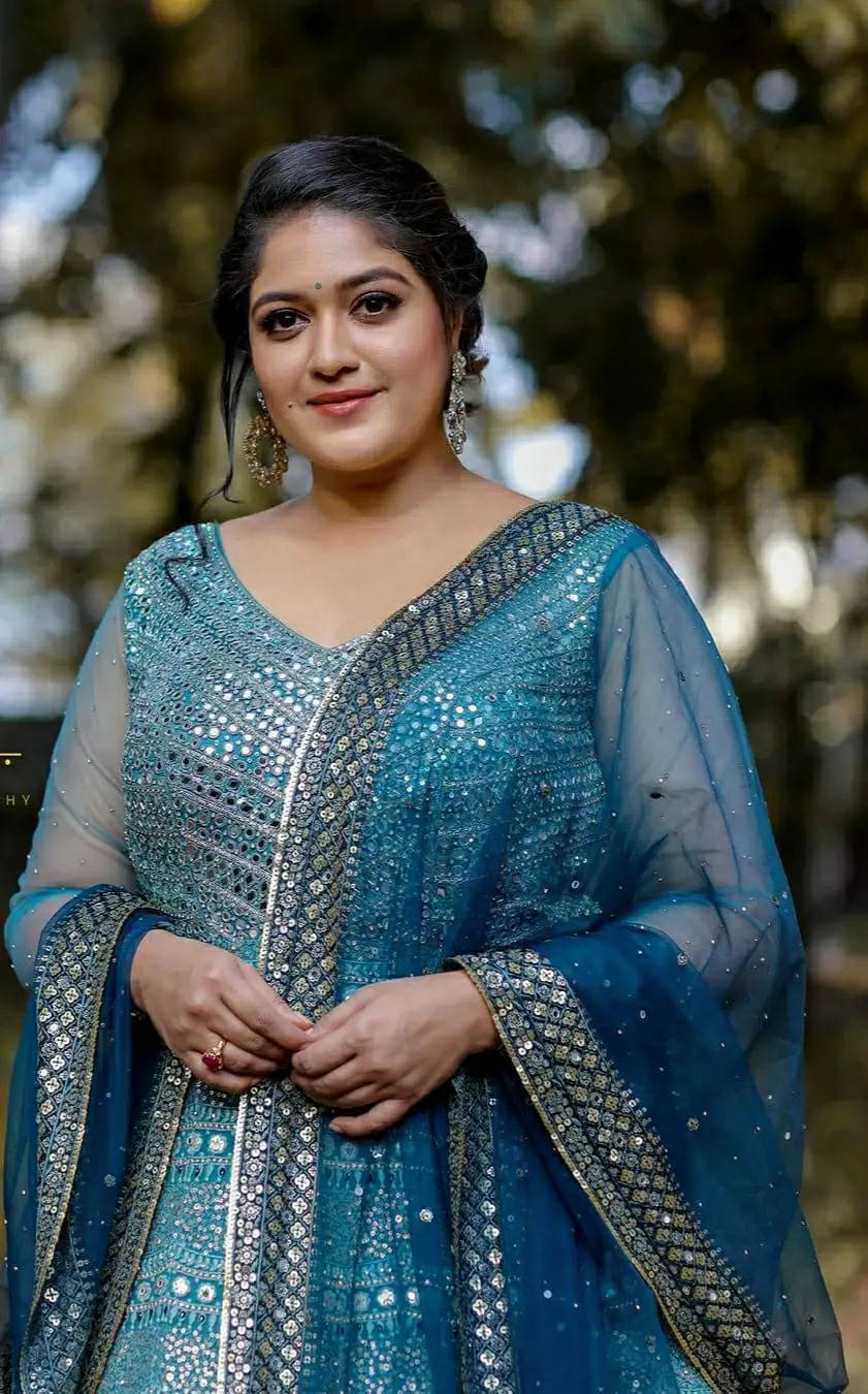 2-வது திருமணம் செய்துகொள்ள முடிவா? நடிகை மேக்னாராஜ் பதில்