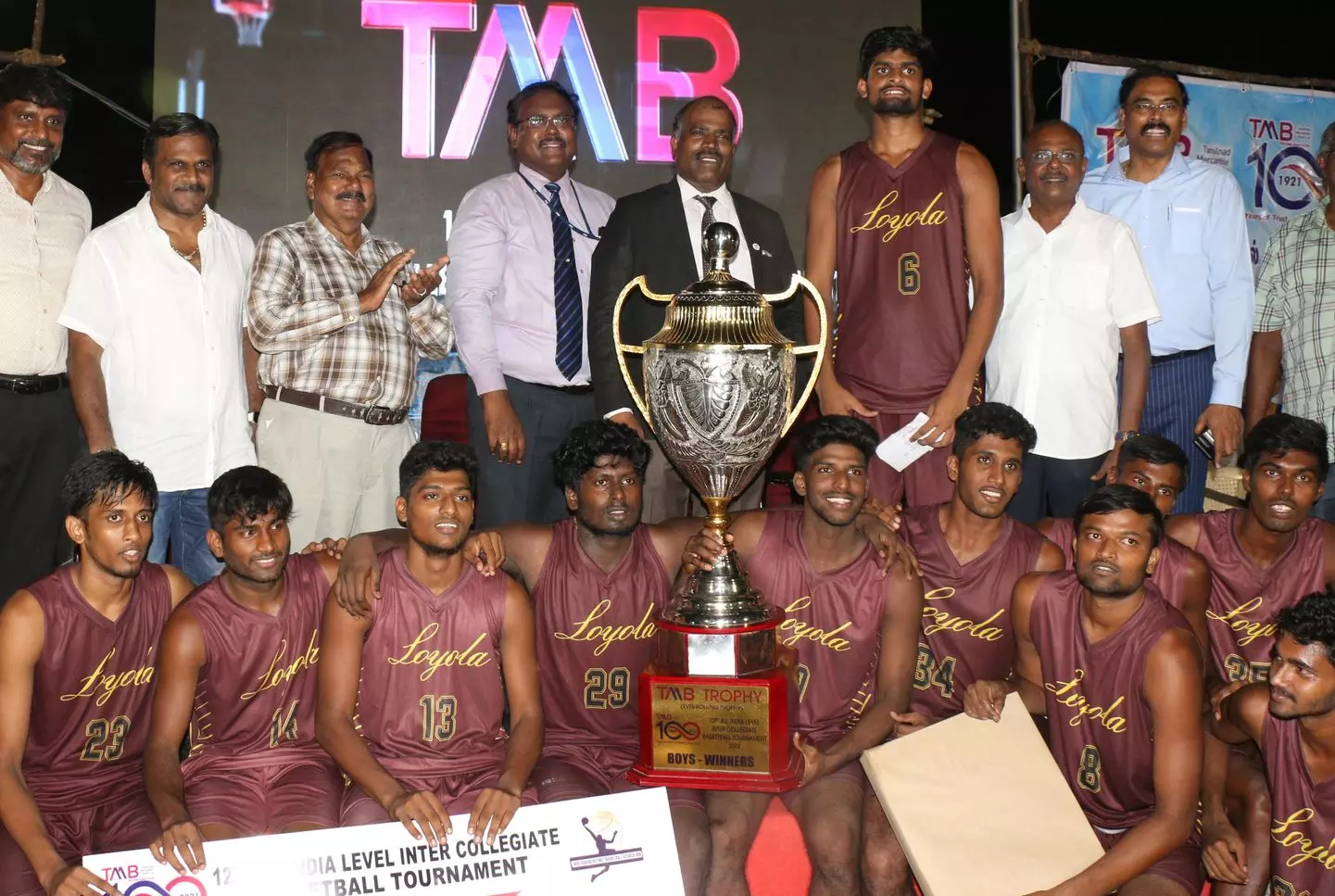 தூத்துக்குடியில் அகில இந்திய கூடைப்பந்து போட்டி: லயோலா கல்லூரி அணி சாம்பியன் பெண்கள் பிரிவில் எஸ்.ஆர்.எம். கல்லூரி அணி வெற்றி தூத்துக்குடியில் அகில இந்திய கூடைப்பந்து போட்டி: லயோலா கல்லூரி அணி சாம்பியன் பெண்கள் பிரிவில் எஸ்.ஆர்.எம். கல்லூரி அணி வெற்றி