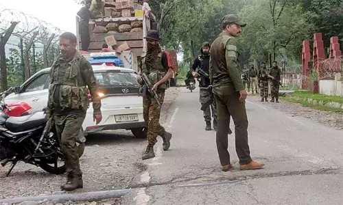 ஜம்மு காஷ்மீரில் ராணுவ முகாமில் தற்கொலை படை தாக்குதல்: பலி எண்ணிக்கை 5 ஆக உயர்வு