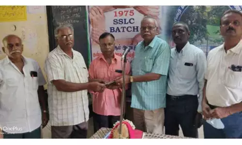 முன்னாள் மாணவர்கள் சந்திப்பு