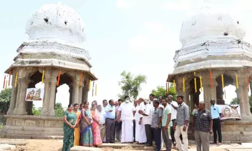 தேசிங்கு ராஜா, ராணிபாய் நினைவிடத்தில் அமைச்சர் காந்தி ஆய்வு