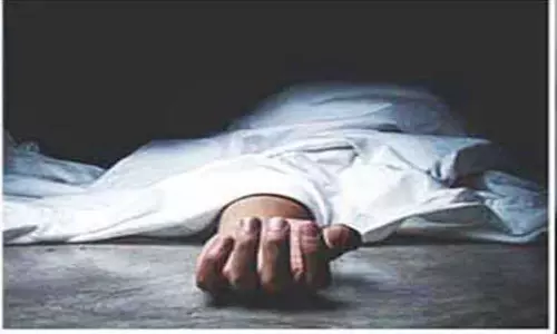 மோட்டார் சைக்கிள் விபத்தில் வாலிபர் பலி மோட்டார் சைக்கிள் விபத்தில் வாலிபர் பலி