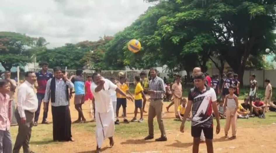 Zonal sports competition has started மண்டல விளையாட்டு போட்டி தொடங்கியது