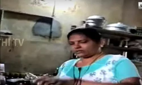 டீ கடை என நினைத்த போலீசுக்கு காத்திருந்த அதிர்ச்சி - உள்ளே ஒரு பெண்... அதிர்ச்சி வீடியோ