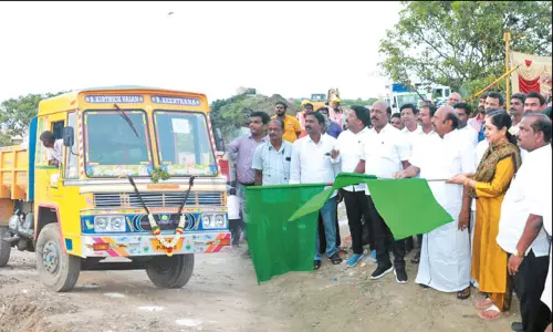 பல்லாவரம்-துரைப்பாக்கம் சாலையில் ரூ.70 கோடியில் மேக்ரோ வடிகால் பணிகள் பல்லாவரம்-துரைப்பாக்கம் சாலையில் ரூ.70 கோடியில் மேக்ரோ வடிகால் பணிகள்