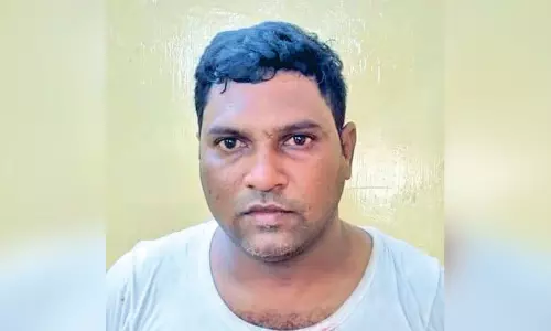 உளவுத்துறை போலீஸ் போல நடித்து முன்னாள் ஊராட்சி மன்ற தலைவரிடம் ரூ.7 லட்சம் பறித்தவர் கைது