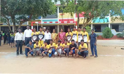 சாதனை படைத்த மாணவர்கள்