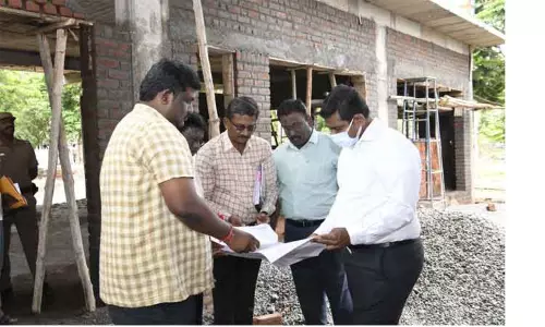 தேனி மாவட்டத்தில் வளர்ச்சி திட்ட பணிகளை கண்காணிப்பு அலுவலர் ஆய்வு தேனி மாவட்டத்தில் வளர்ச்சி திட்ட பணிகளை கண்காணிப்பு அலுவலர் ஆய்வு